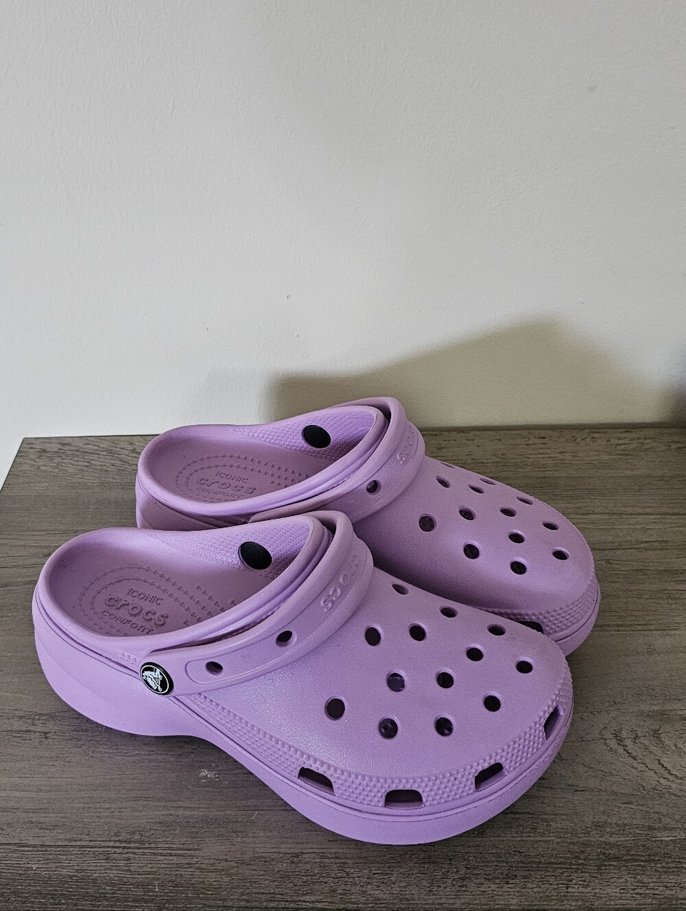 Crocs Women Classic Platform Clog in Lavender Purple Size 6